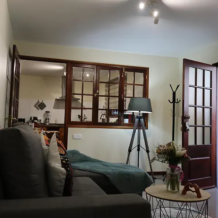 Charming Retreat - 5 Min & Centro B