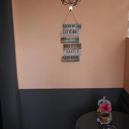 Charming Retreat - 5 Min & Centro B *