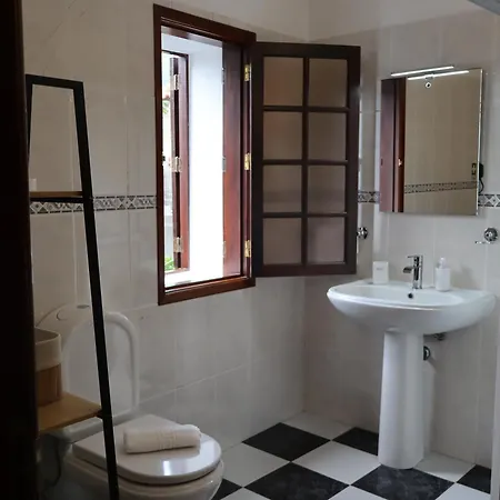 Feriehus Charming Retreat - 5 Min & Centro B *