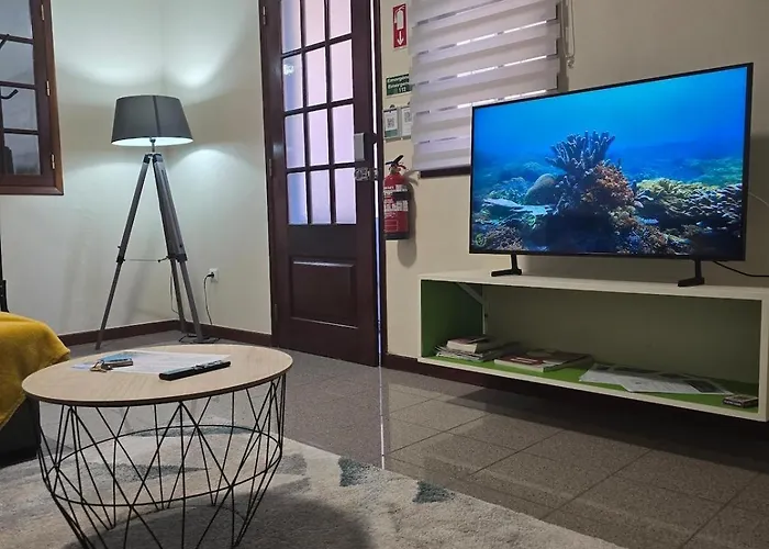 Charming Retreat - 5 Min & Centro B 度假居