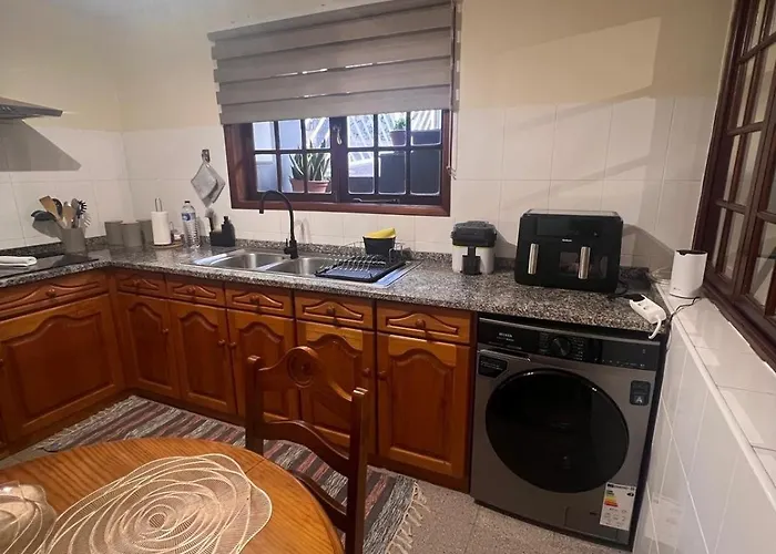 Charming Retreat - 5 Min & Centro B 度假居