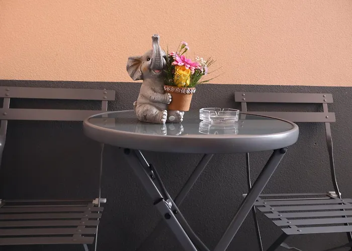 度假居 Charming Retreat - 5 Min & Centro B *