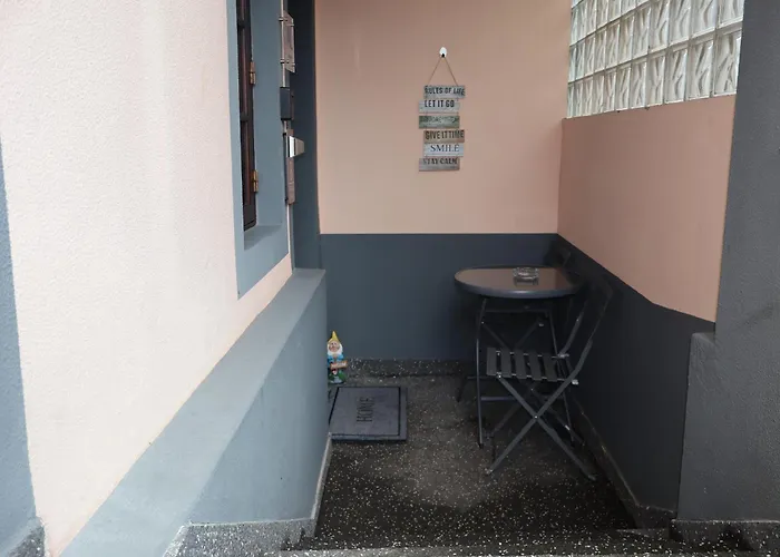 Charming Retreat - 5 Min & Centro B 马希库