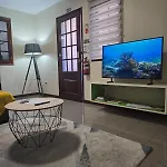 Charming Retreat - 5 Min & Centro B Σπίτι διακοπών