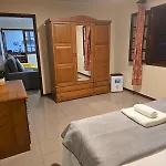 Charming Retreat - 5 Min & Centro B *