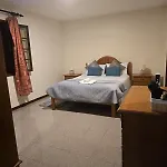 Charming Retreat - 5 Min & Centro B