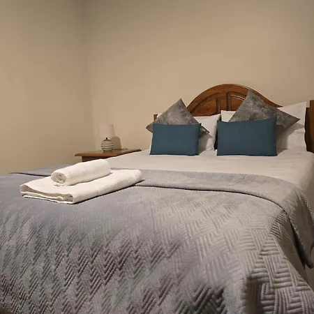 Charming Retreat - 5 Min & Centro B *