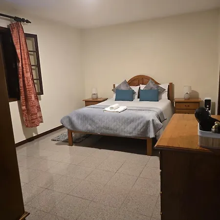 Charming Retreat - 5 Min & Centro B