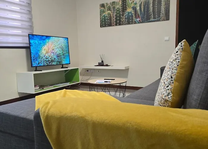 Charming Retreat - 5 Min & Centro B Prázdninový dům