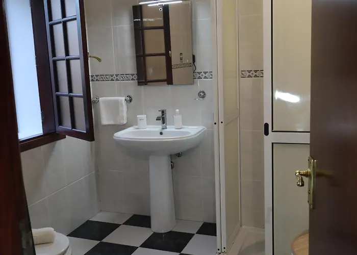 Prázdninový dům Charming Retreat - 5 Min & Centro B Machico (Madeira)